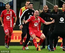 关于佛罗伦萨战平对手，扭转连败局面的信息